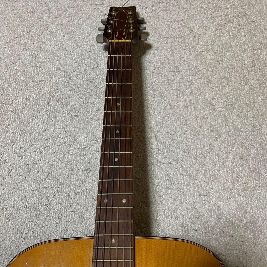 YAMAHA ヤマハ　FG-200 アコースティックギター　ハードケース付き