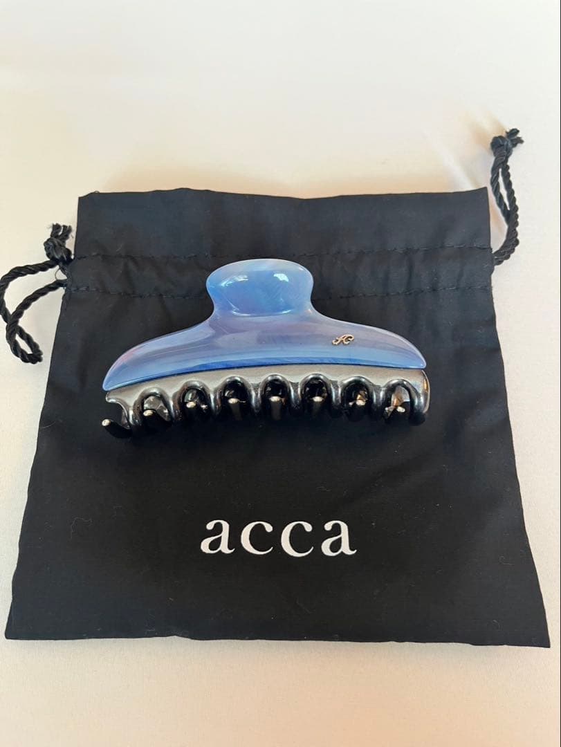 acca 青色 ヘアクリップ
