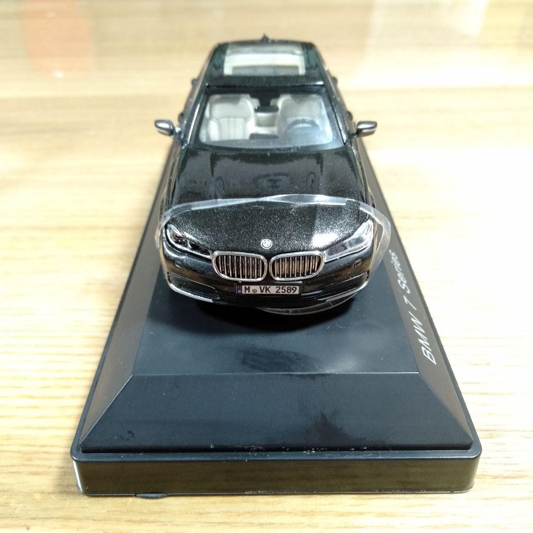 1/43  750Li ブラック メタリック塗装 ケースあり 箱あり