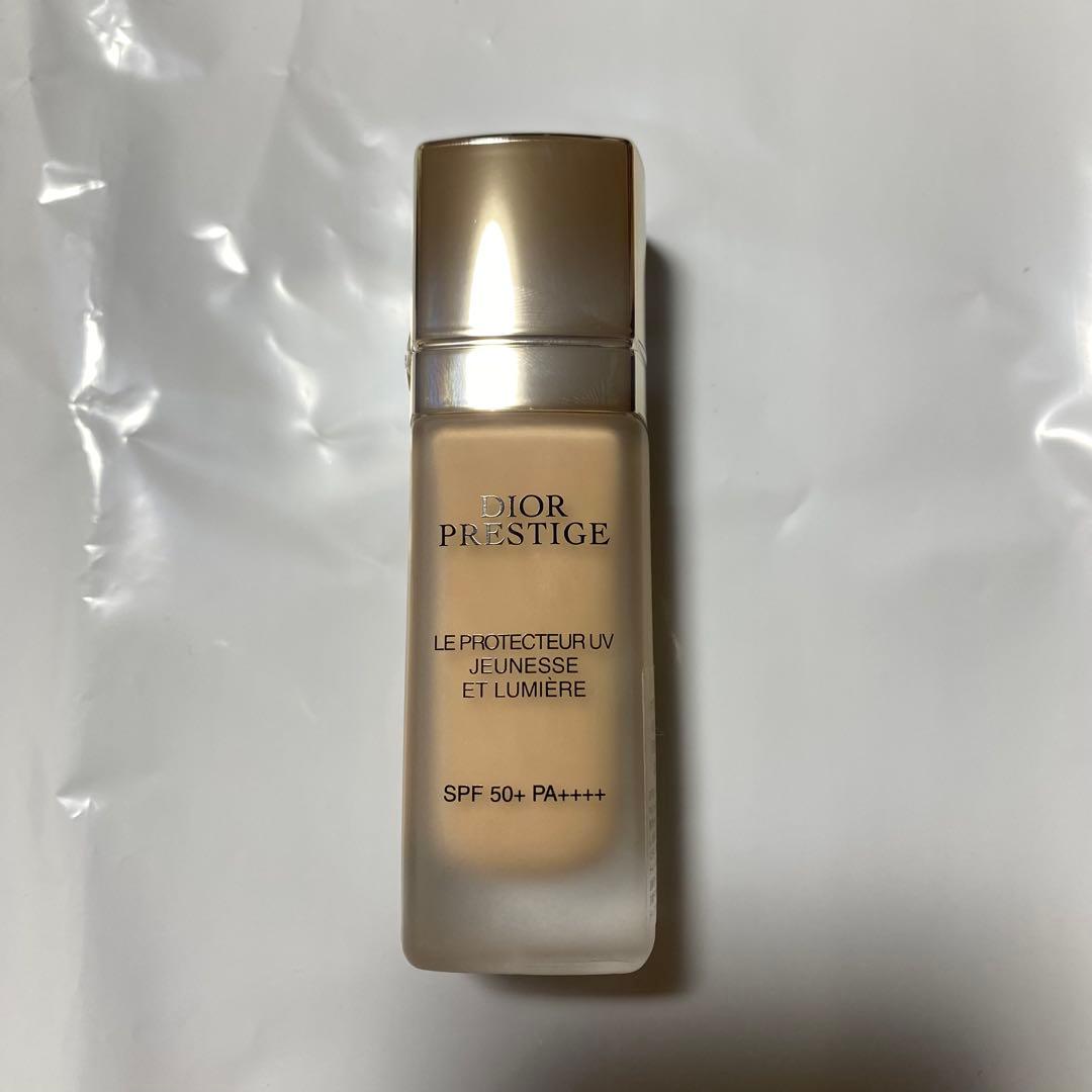 Dior プレステージホワイト　ル　プロテクター　UV ルミエールBB 01