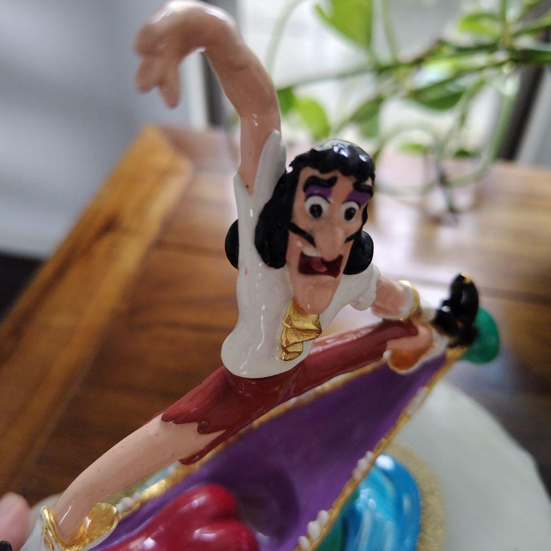 レア美品です！DISNEY Captain Hook 天然石 台座 フィギュア