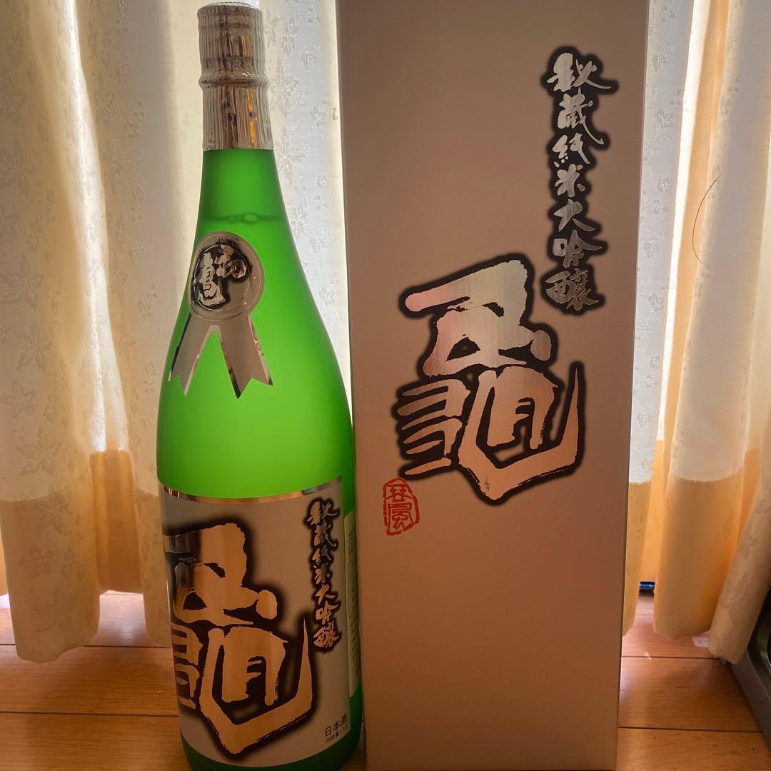 初亀醸造　亀　1.8ℓ純米大吟醸