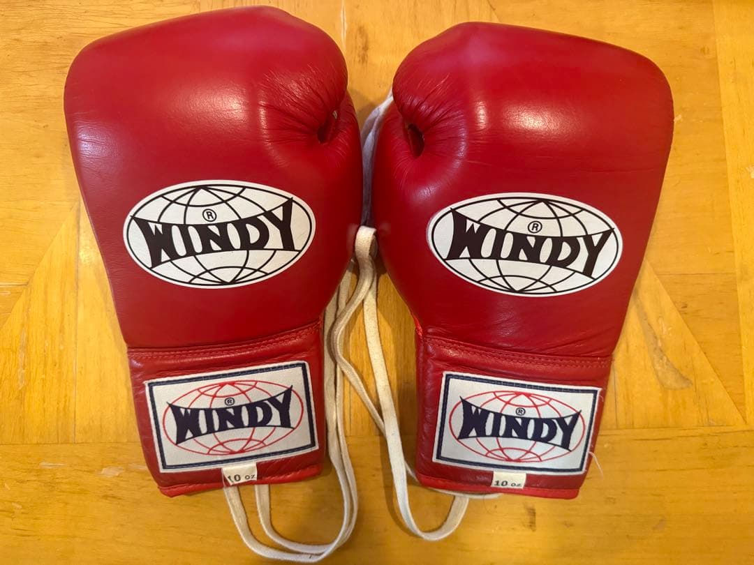 windy ウィンディ　ボクシンググローブ　レッド　紐式　10oz