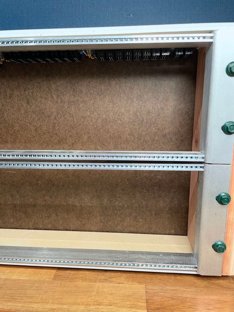 ユーロラック モジュラーシンセ ケース 6U 84HP 2段 電源付 ウッド