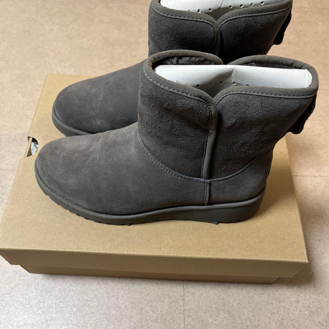 UGG W KRISTIN グレー 6.5