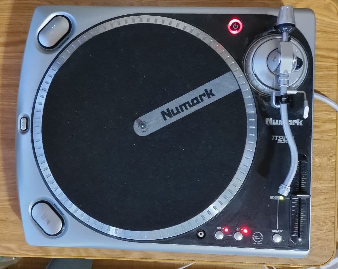 numark TT-200 ダイレクトドライブ ターンテーブル ①