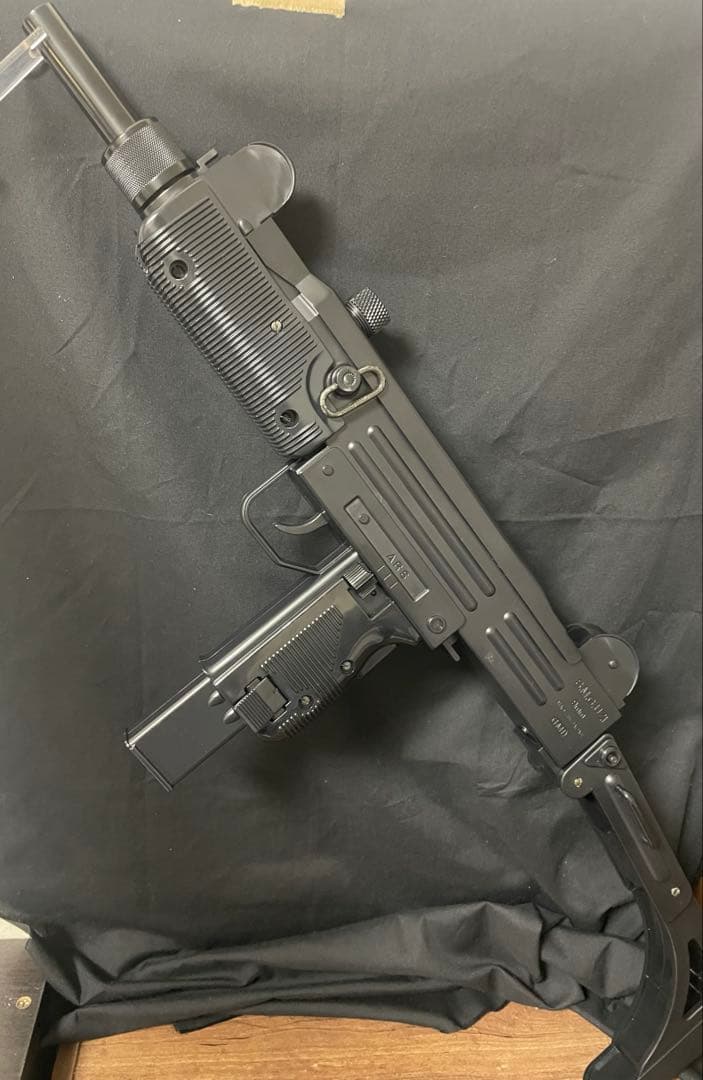 絶版　東京マルイ製　UZI　エアコッキング　完品　ほぼ未使用　10禁