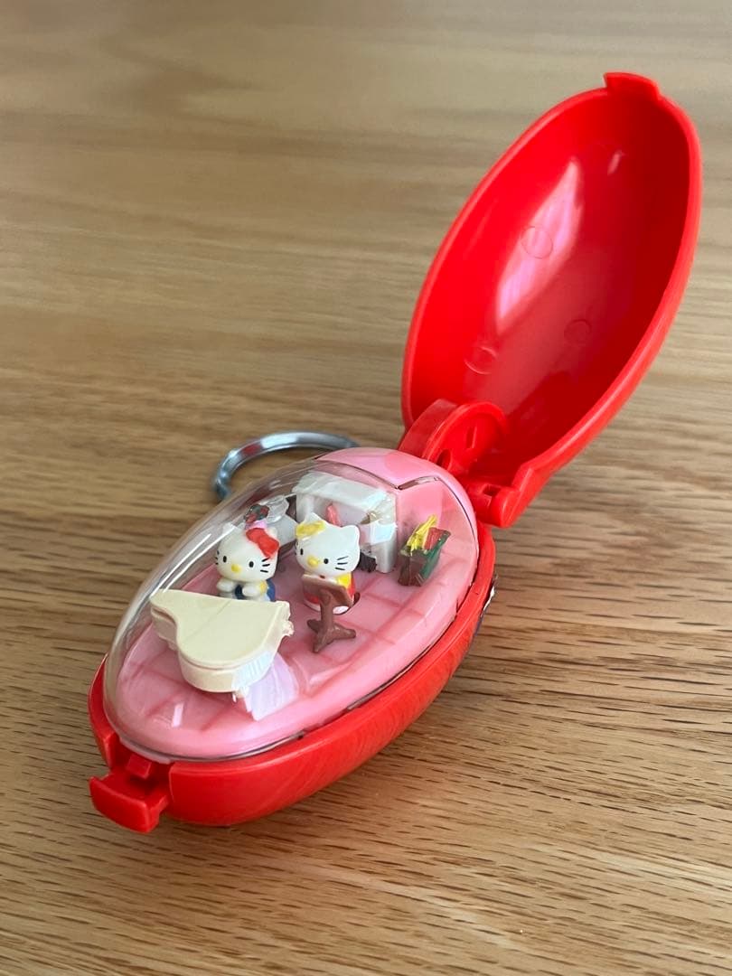ハローキティ　動くキーホルダー　ポケットクリッター　Hellokitty レトロ
