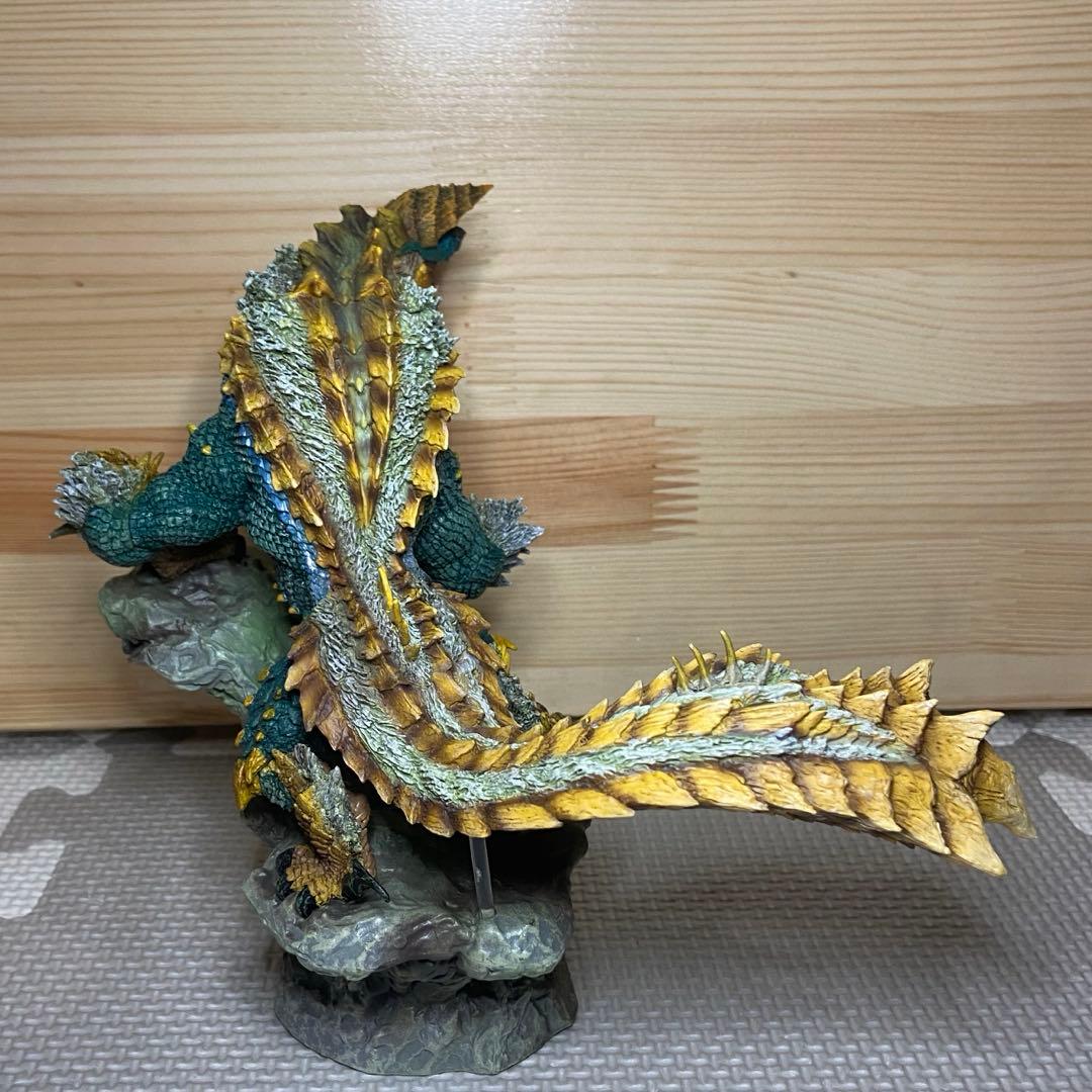 【週末限定価格】ジンオウガ　フィギュアビルダー　クリエイターズモデル　雷狼竜