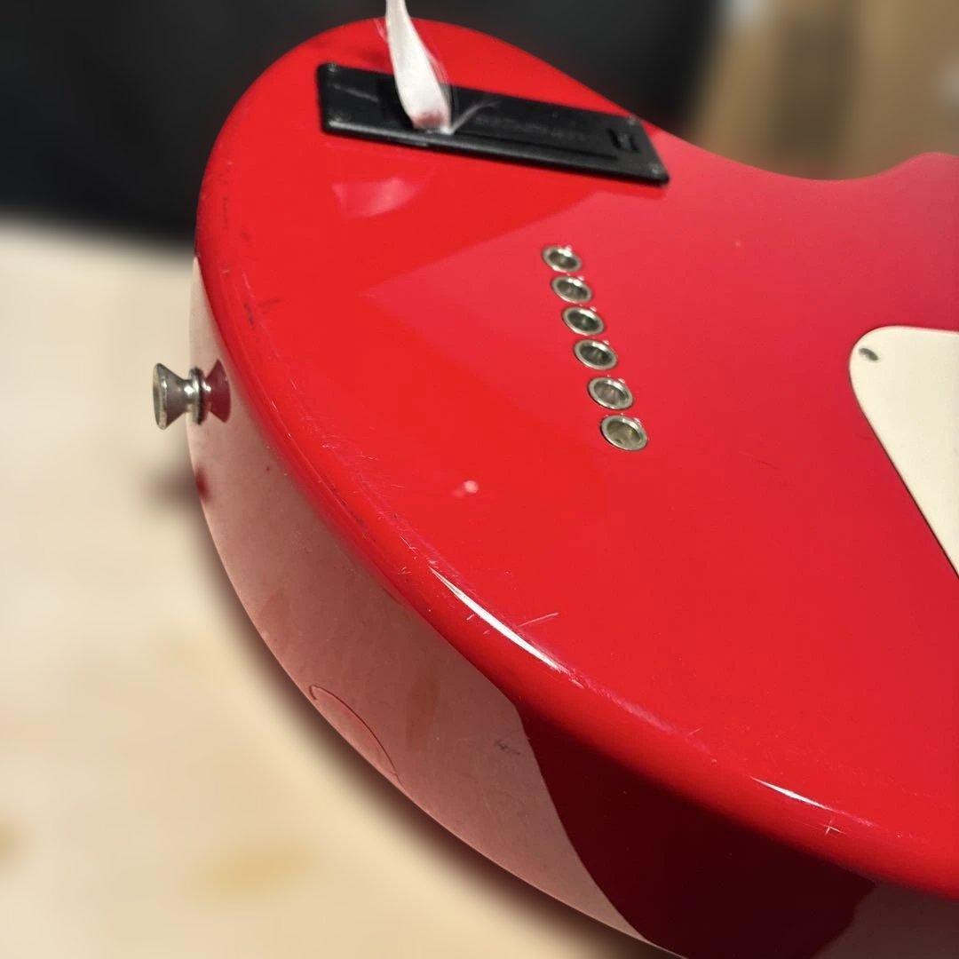 Fernandes zo-3赤