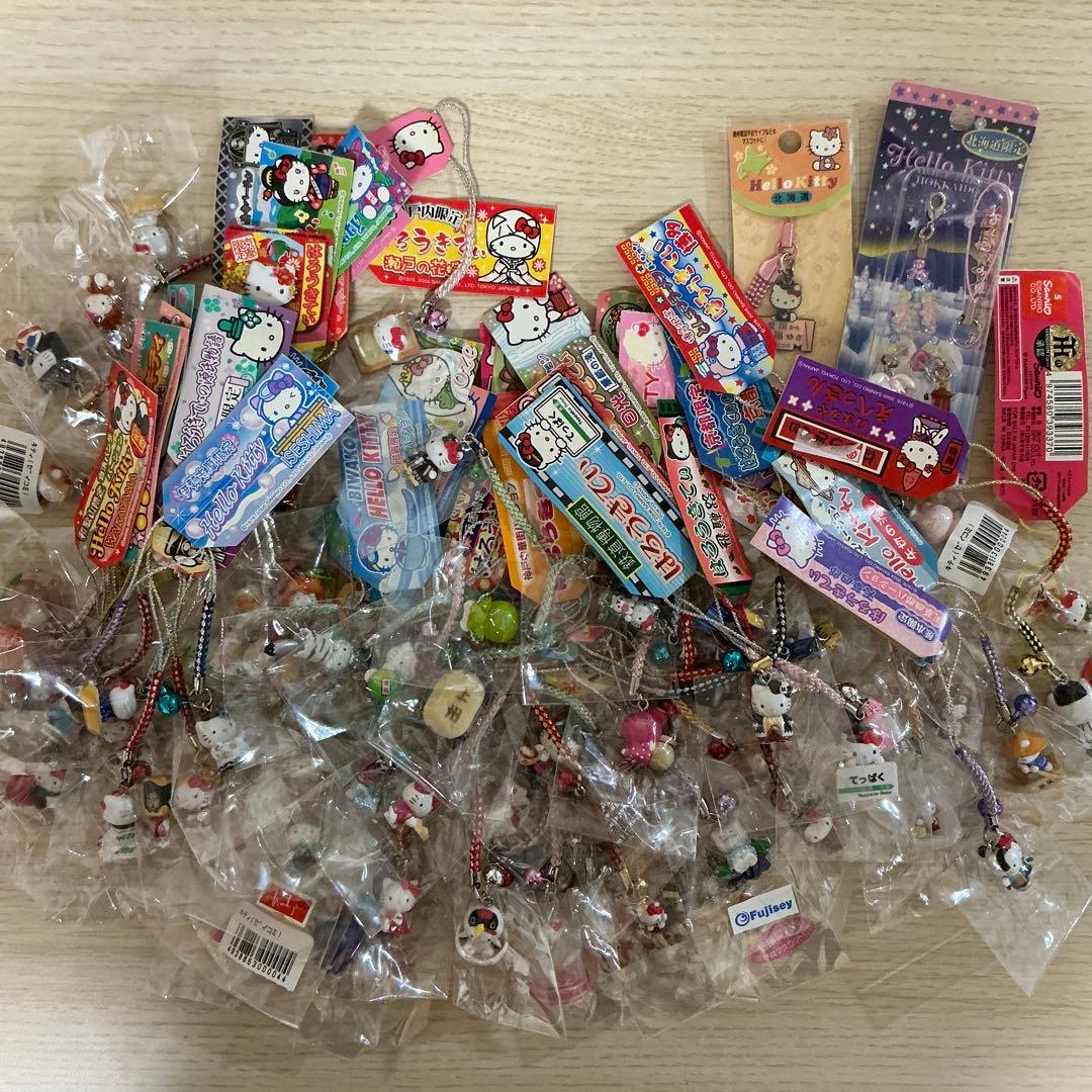 【最終値下げ】ご当地キティ ストラップ レア 根付け 77個 まとめ売り