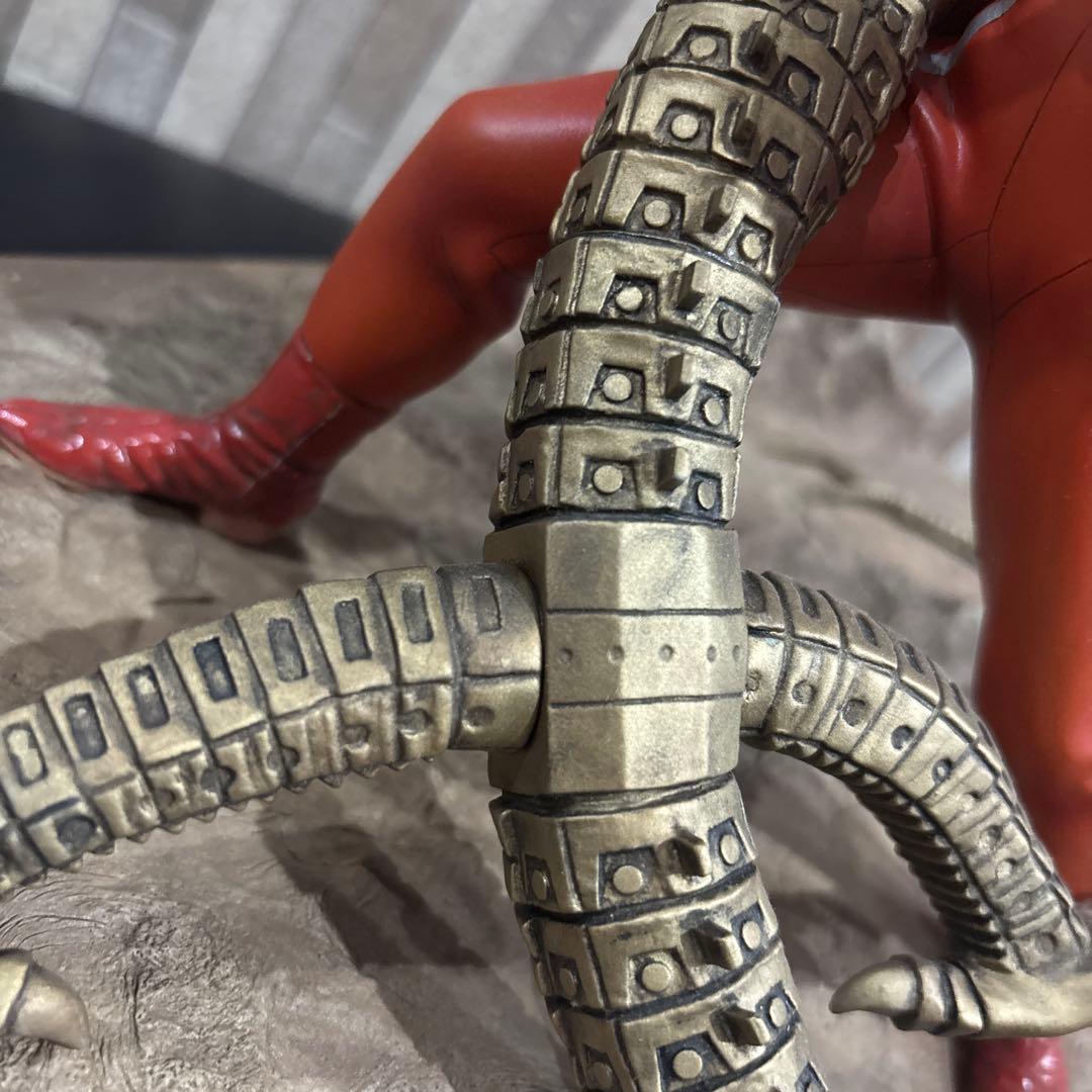 ウルトラセブンvsナース ガレージキット　完成品