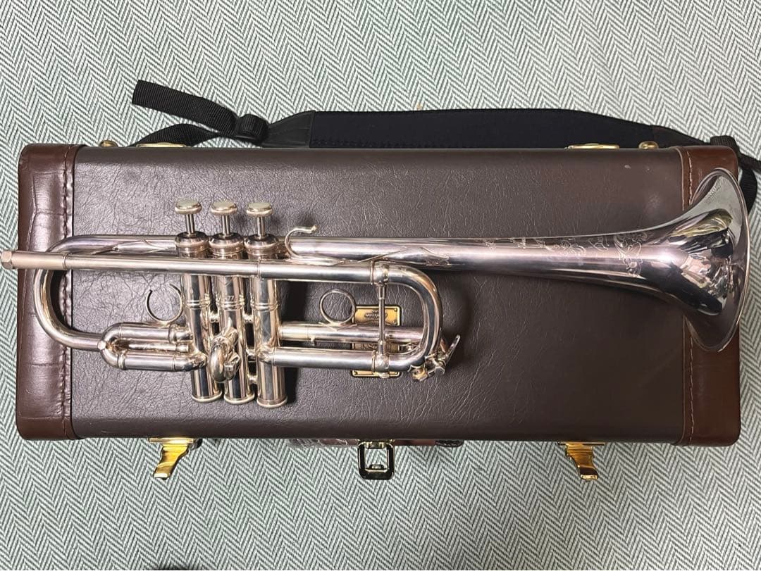 Bach アルティザンC管トランペット