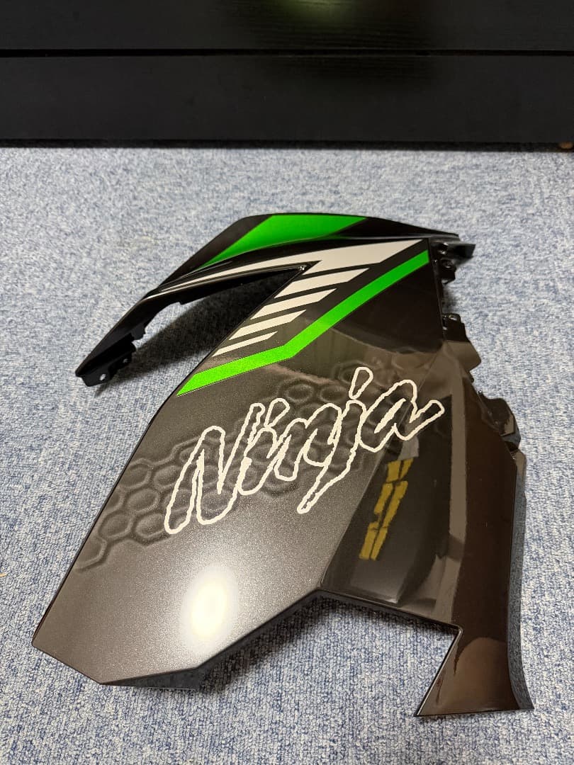 ninja400 純正サイドカウル（左、右）　2024年式