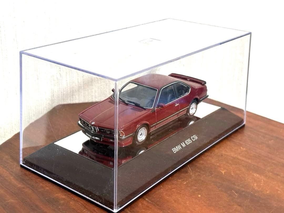  M 635 CSi ミニカー 1/43 バーガンディ