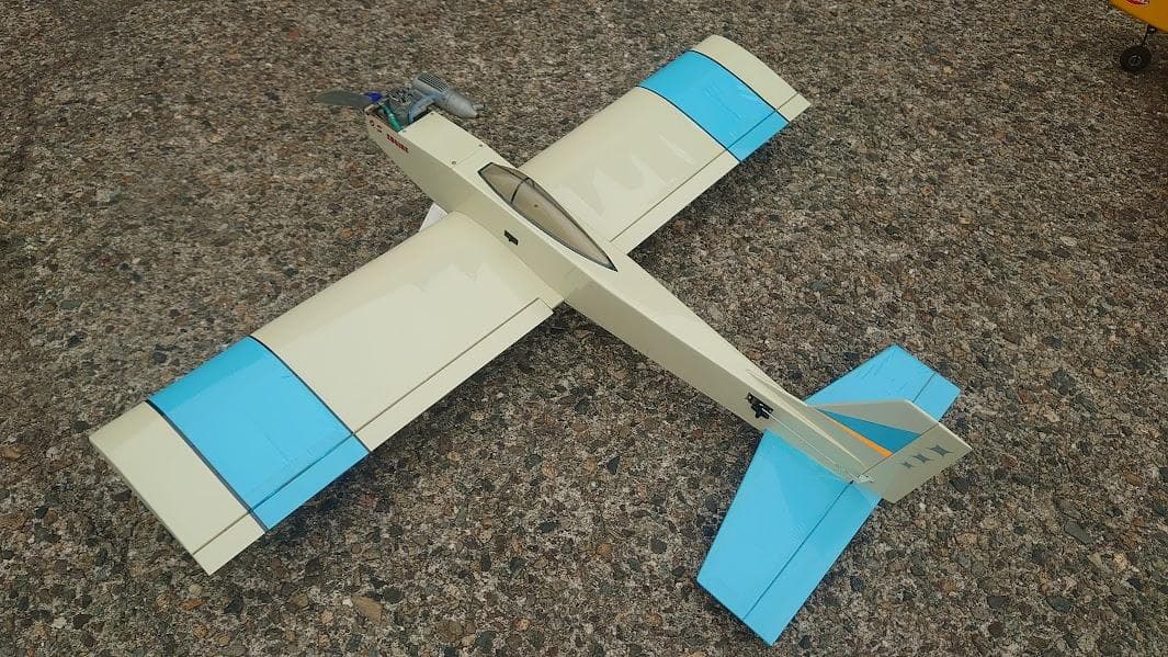 ★レーザーカット　ラジコン飛行機　　機体のみ　（ヨシオカ　サンデー　低翼）