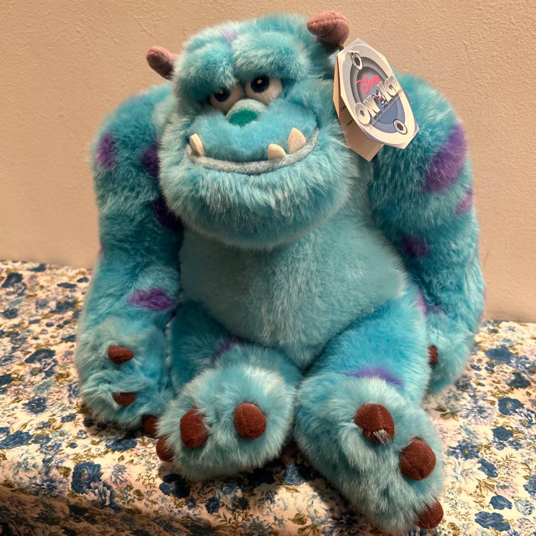 ディズニーオンアイス　モンスターズインク　サリー　ぬいぐるみ　ピクサー