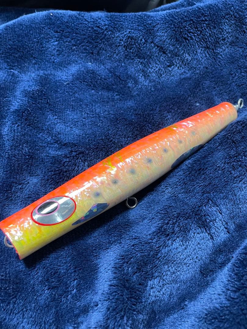 貝田ルアー　ダーツ　200 cbone カーペンター　ビーコン シービーワン