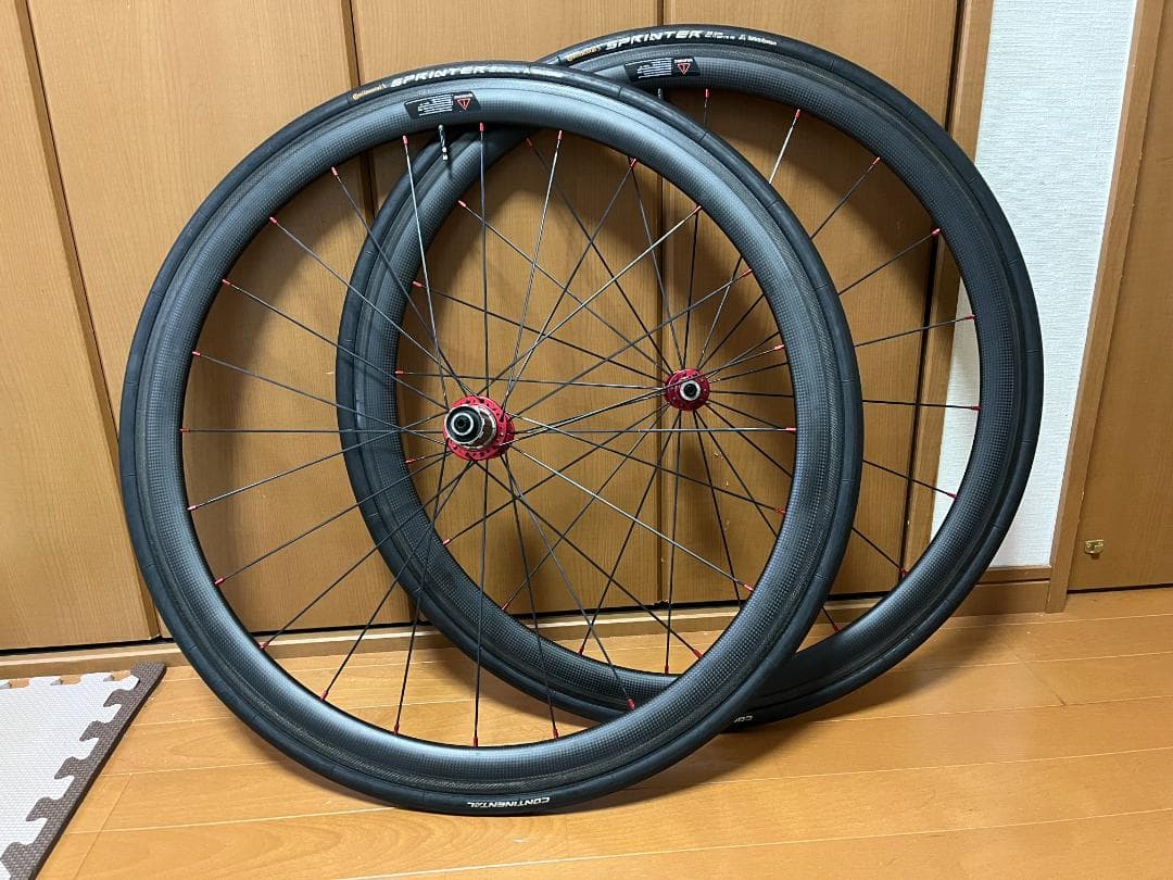 軽量カーボンホイール チューブラー シマノフリー11s、タイヤ付き