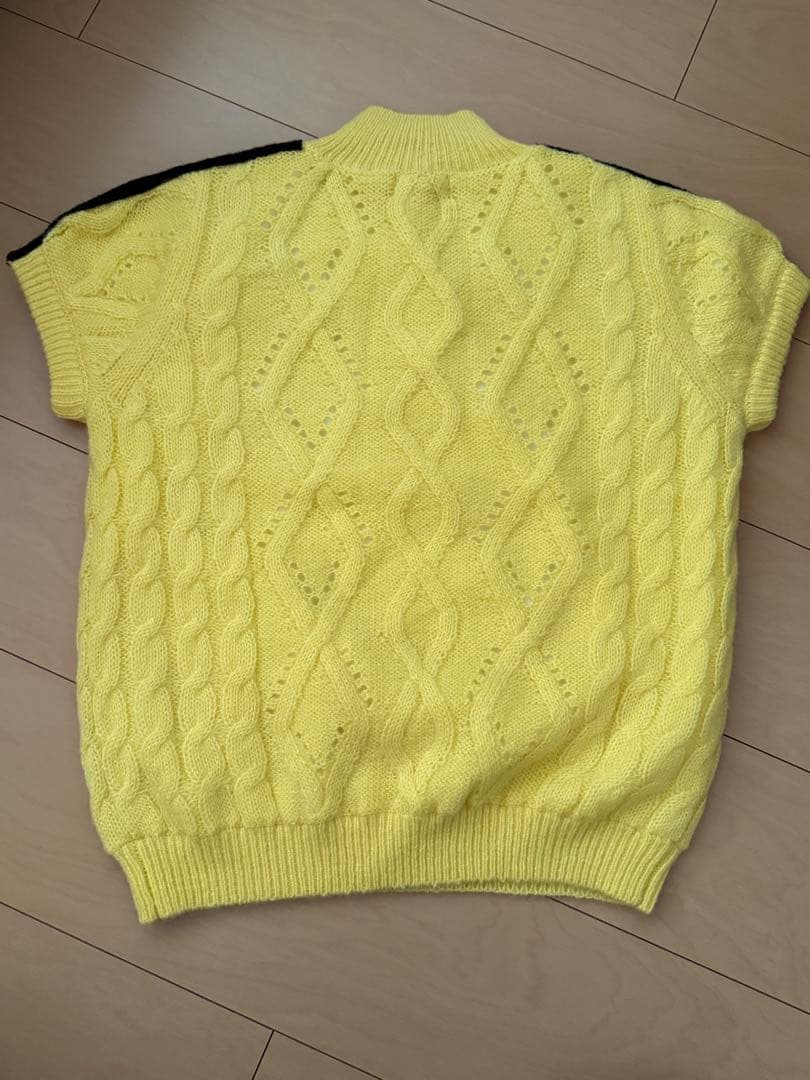 イエロー ケーブル編み ニット36サイズ