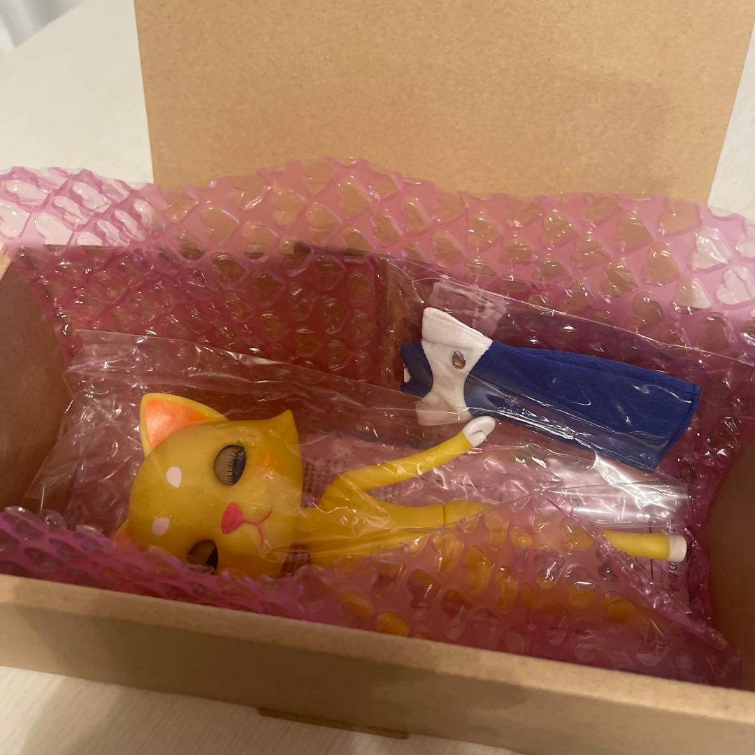 あおぞらのニッキ イエロー猫フィギュア✨おでこちゃんニッキ