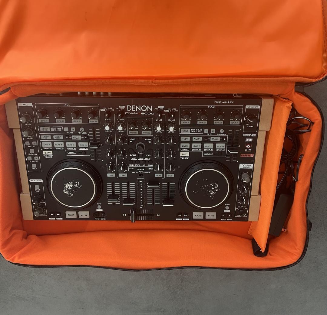DENON DN-MC6000 DJコントローラー　ケース、アダプター付属