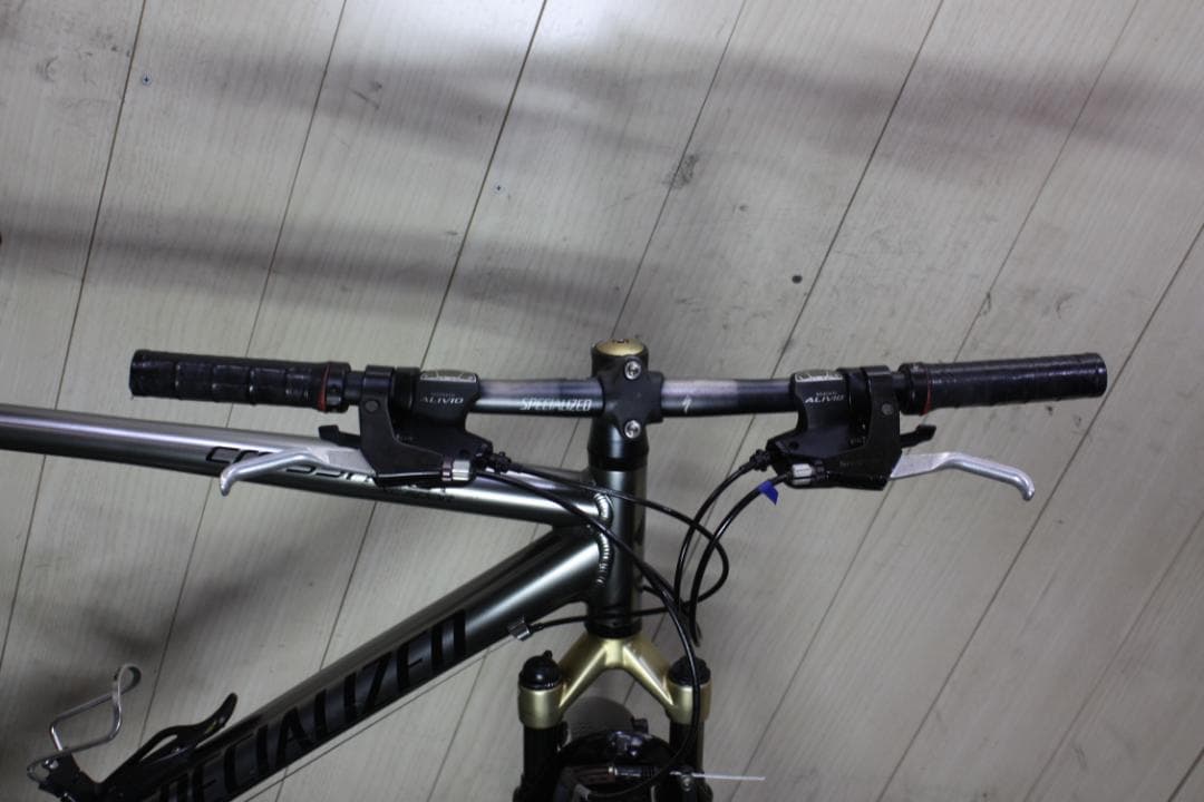 スペシャライズドCROSSRIDER XC SPORT700C 24速530mm