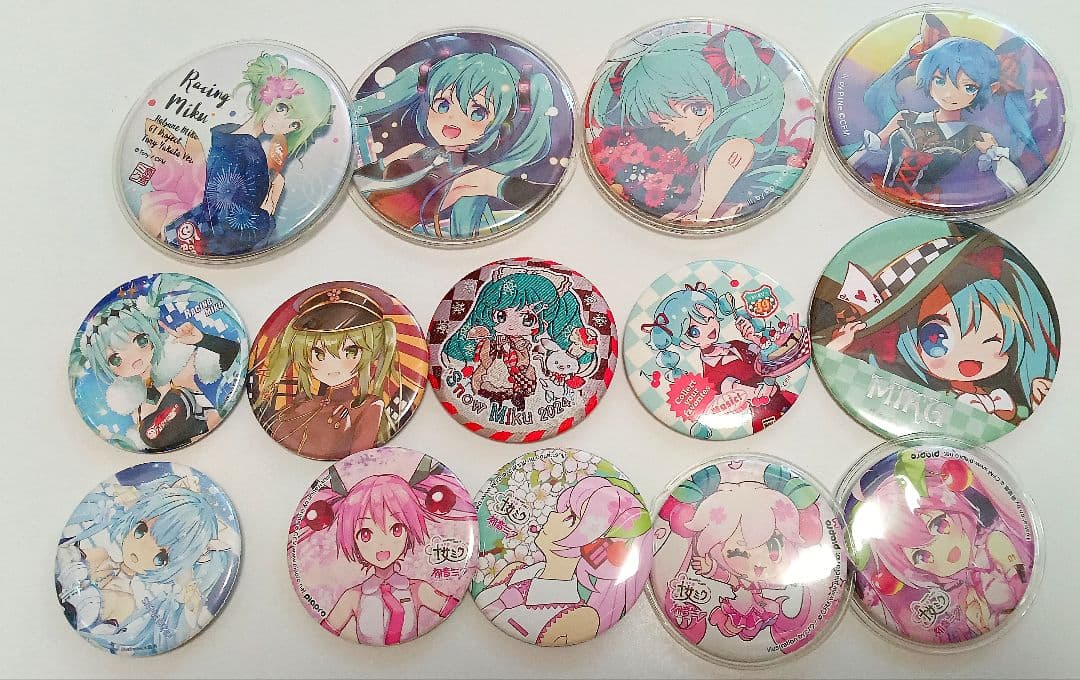 初音ミク　缶バッジ　雪ミク　桜ミク　レーシング　不思議の国のアリス　萩　千本桜