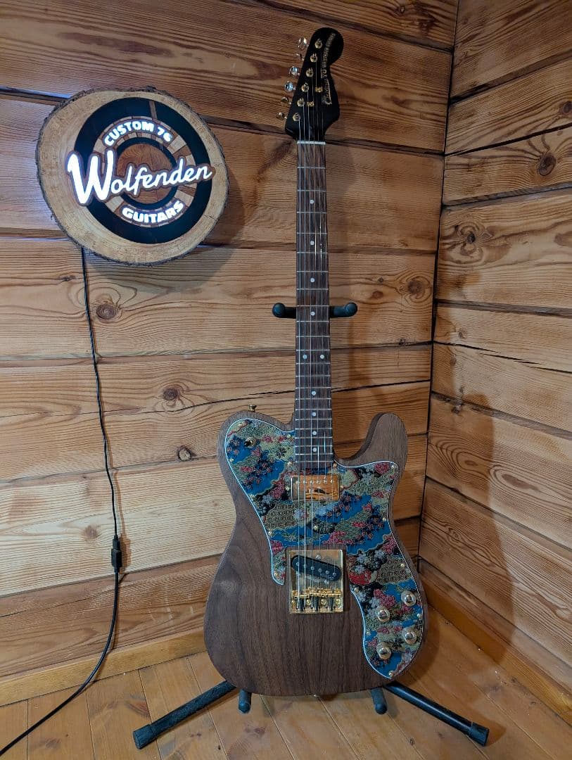 Custom Guitar エレキギター ウォルナットボディ