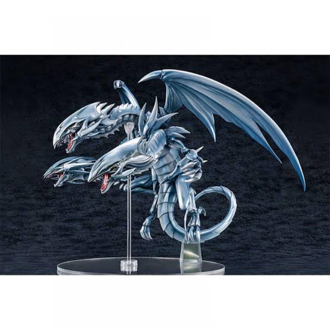 青眼の究極竜　フィギュア　新品未開封