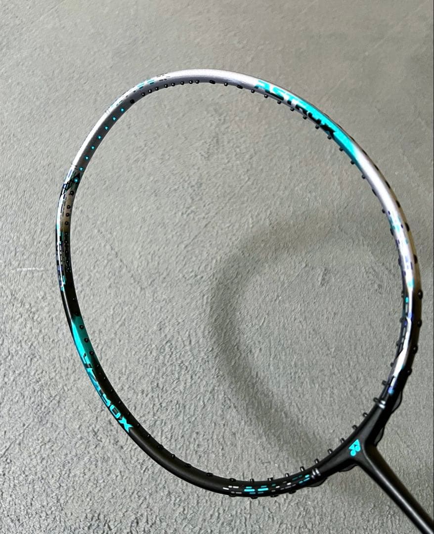 YONEXアストロクス88Dプロバドミントンラケット4U5