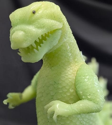 雛型ゴジラ検討用第一案（ウロコゴジラ）蓄光ポリレジンスタチュー限定300個
