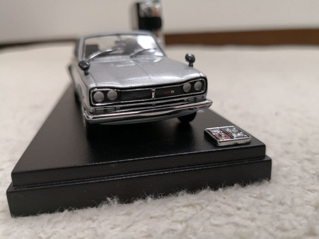30年以上前のスカイライン2000GTRミニカーとZIPPO