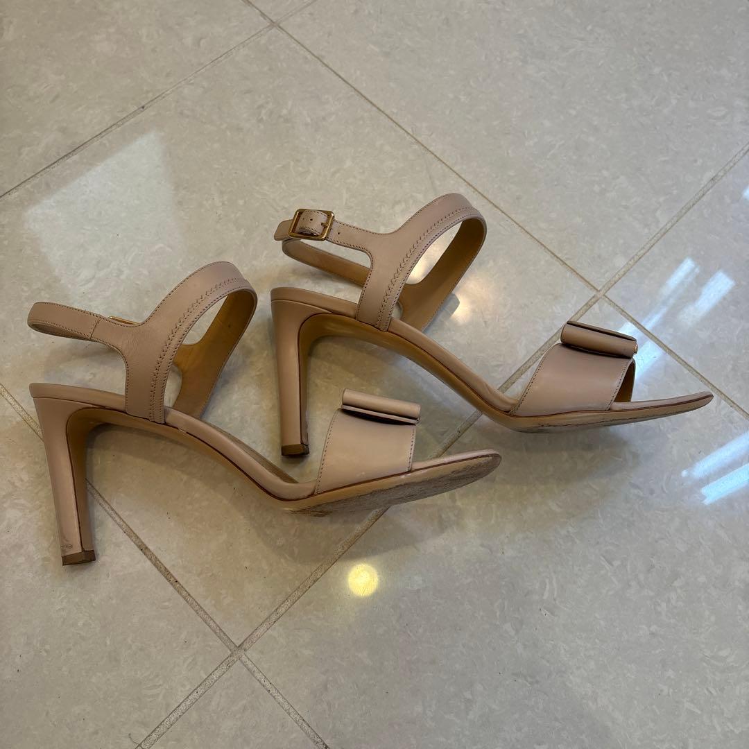 ★Ferragamo★ピンクベージュサンダル★8/5D
