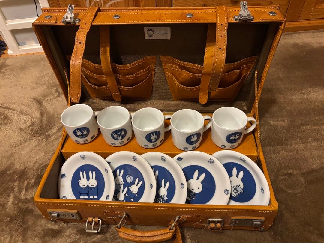 miffy ローソン　ミッフィー　トランク　コップ、お皿各5客