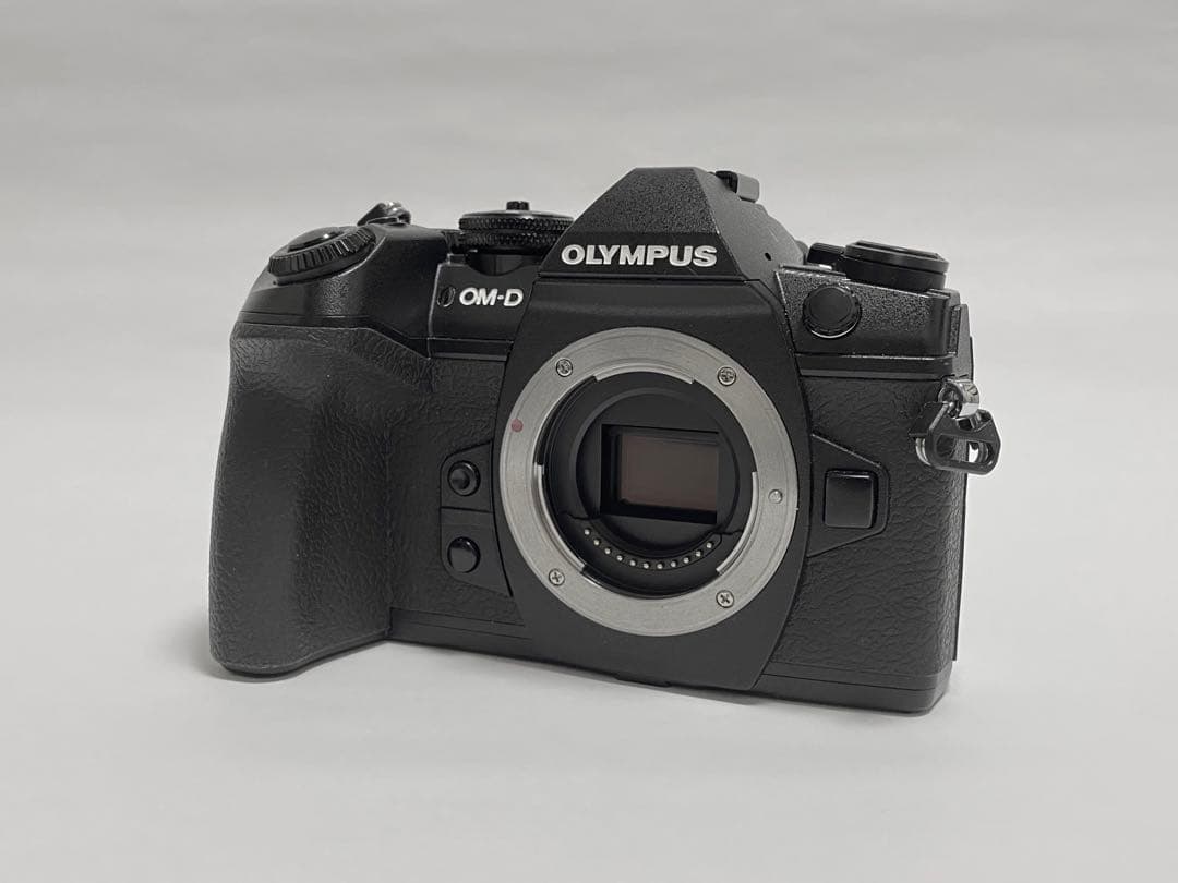 OLYMPUS OM-D E-M1 Mark II・SIGMA単焦点レンズ付き