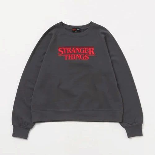 М　STRANGER THINGS スウェットプルオーバー チャコール