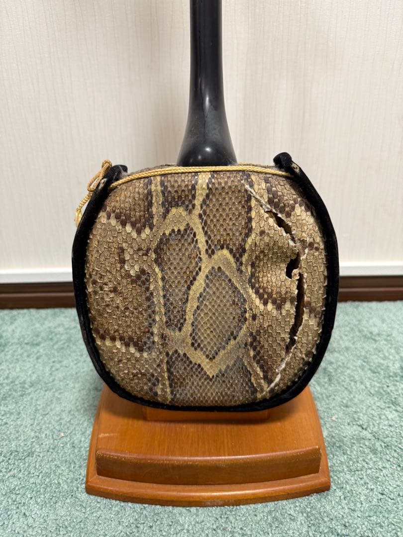現状品　ジャンク　三線 本皮使用 蛇皮破れあり 沖縄伝統楽器 修理・部