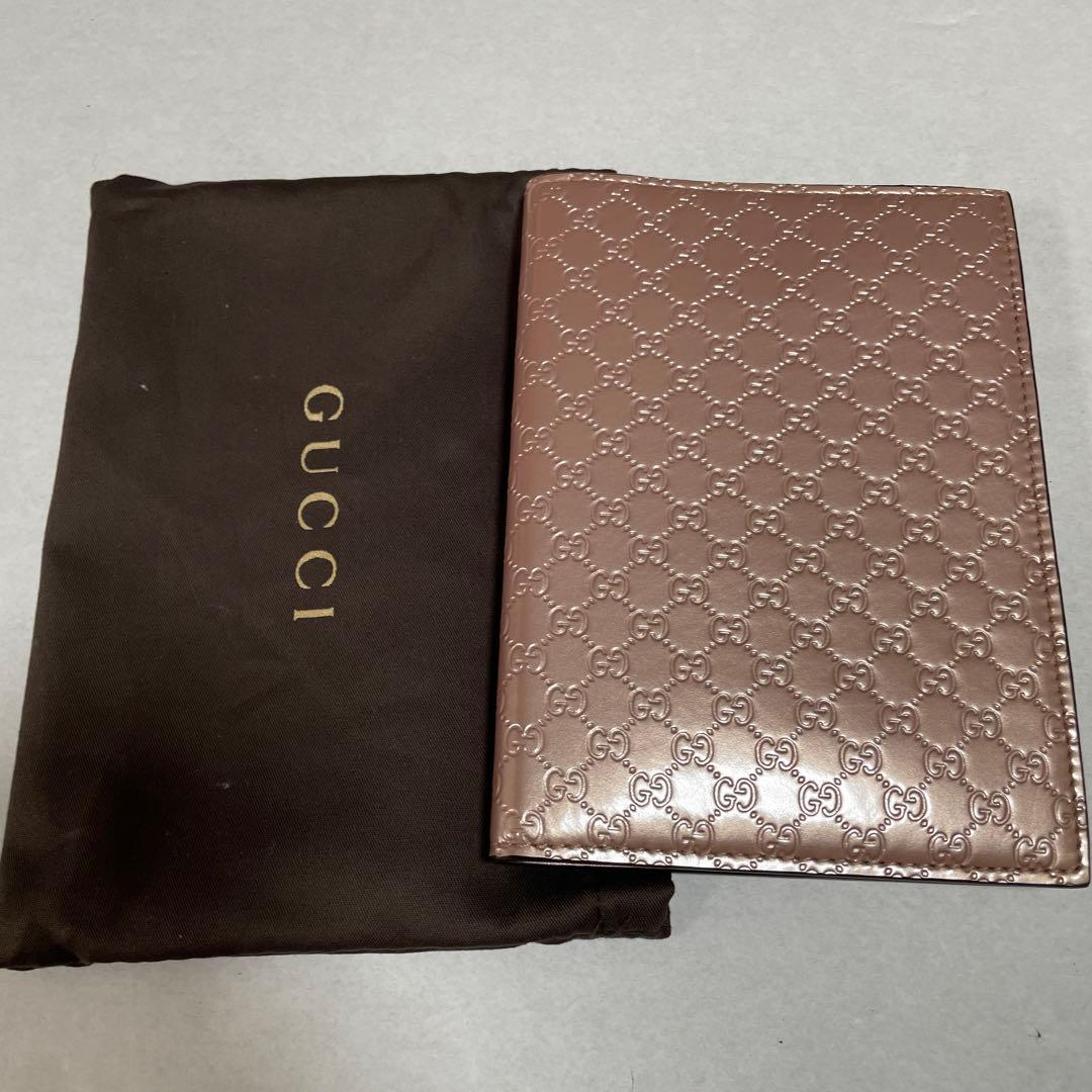 GUCCI グッチ　手帳カバー　GG