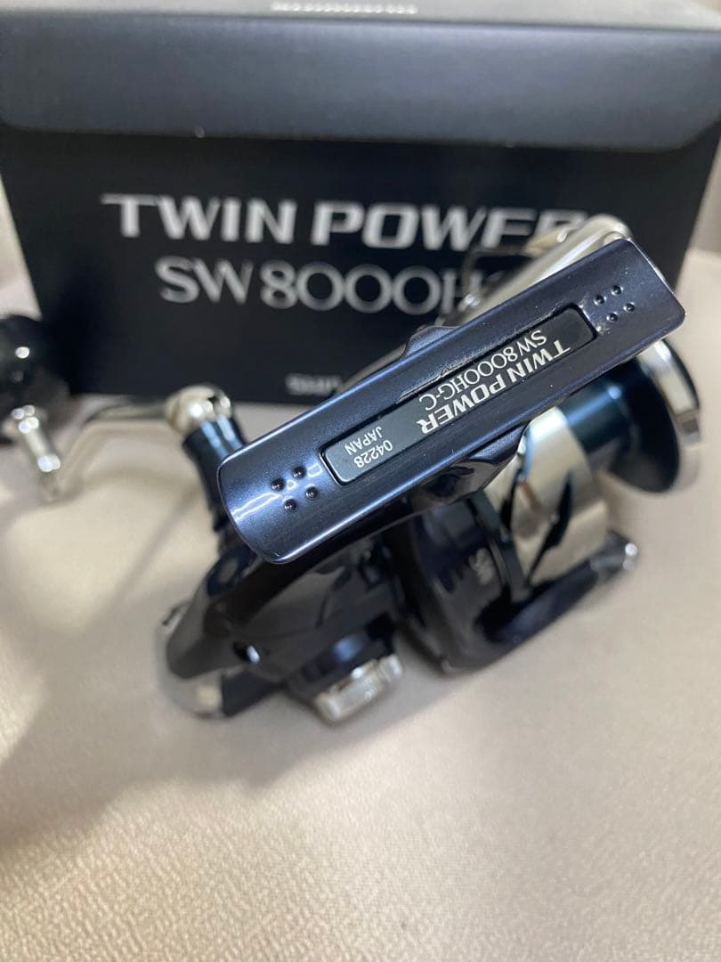 21ツインパワーsw 8000hg ボディーのみ　スプール無し