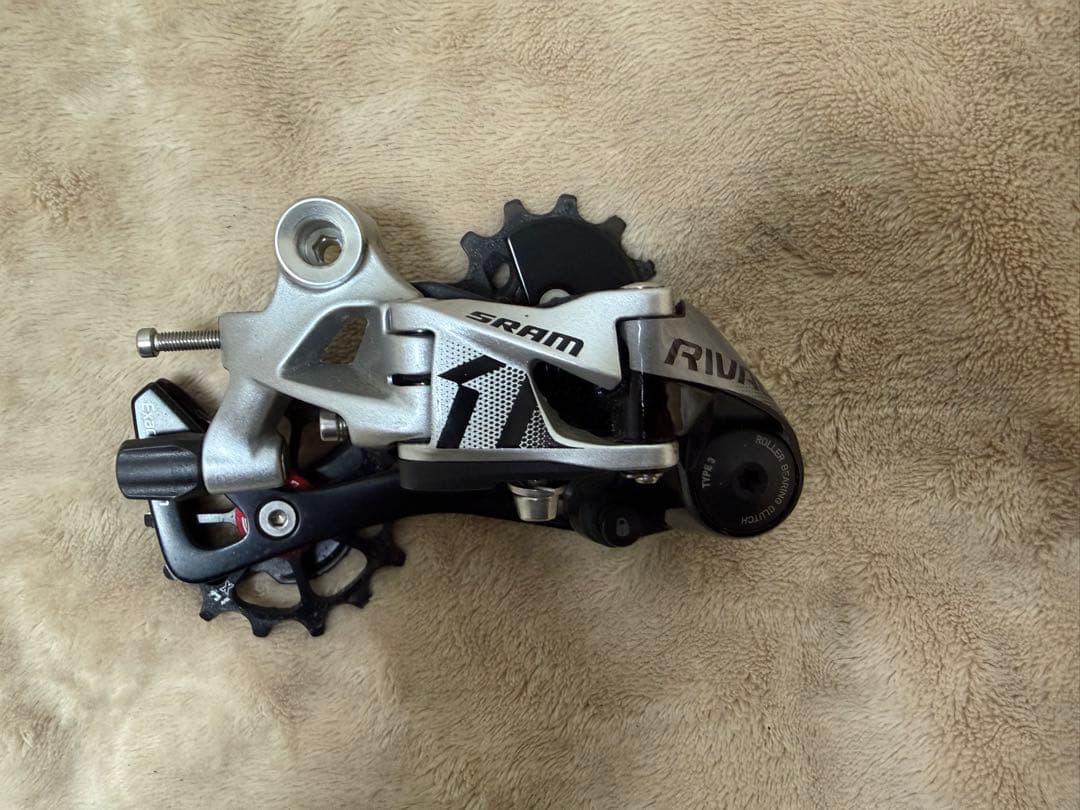SRAM Rival 1リアディレイラー 11速 ロングケージ（MAX42T）！