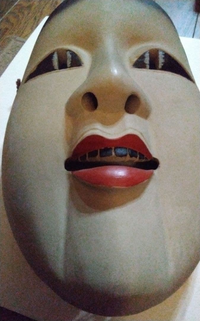 巨大　能面