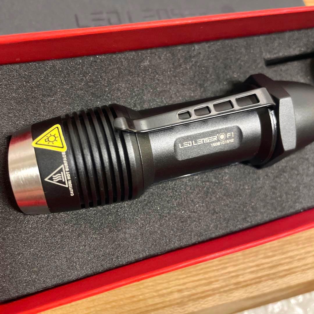 REDLENSER レッドレンザー F1 8701 ライト 照明 ペンライト