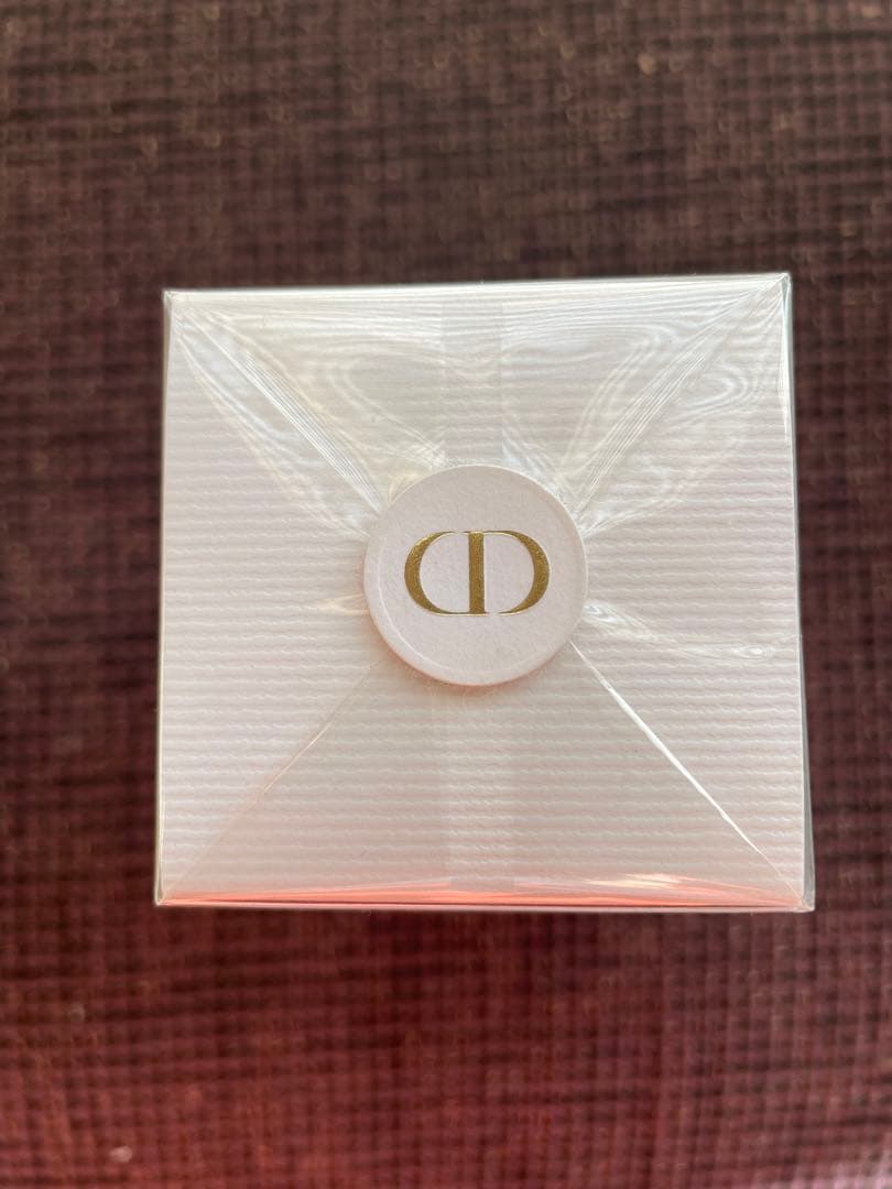 クリスチャン　ディオール　Dior J'adore オードパルファム　50ml