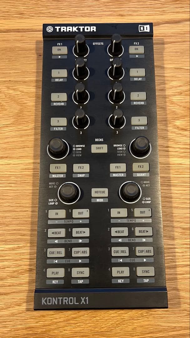DJ機材 TRAKTOR KONTROL X1