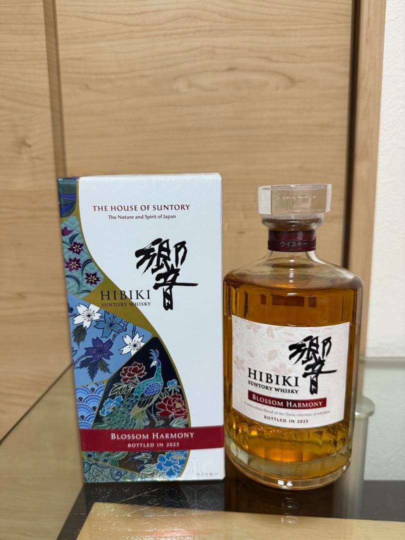 響 ブロッサムハーモニー 2025年700ml、白州2025年700ml