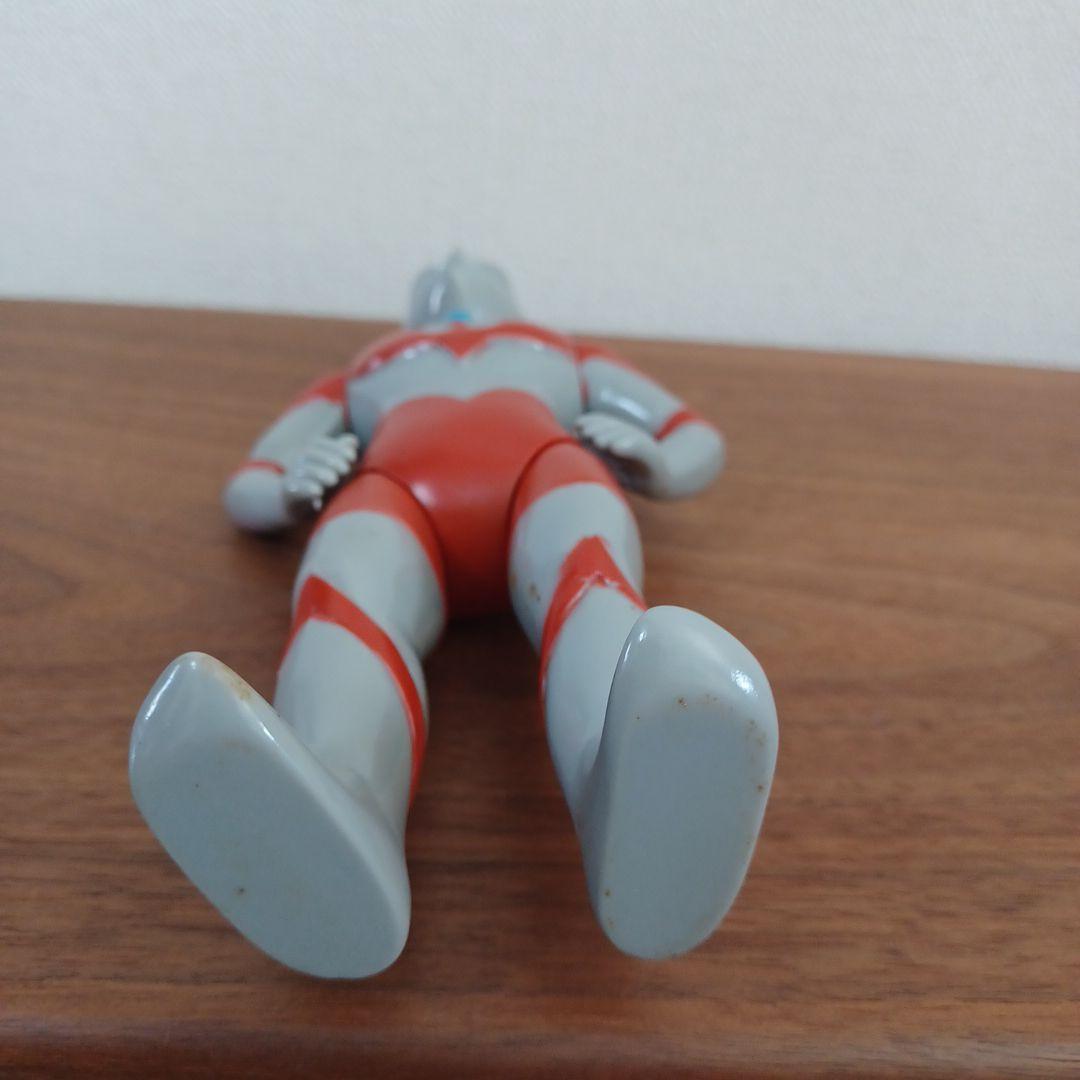 「M1号 ウルトラマン 」グレー成型の ソフビ フィギュア