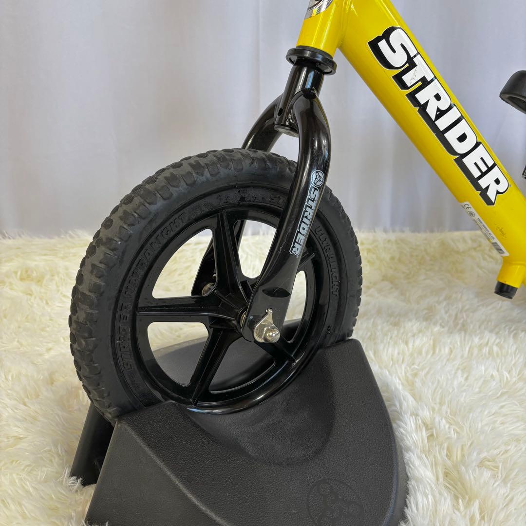 【美品】STRIDER ストライダー12インチ スポーツモデル　レッド　黄色