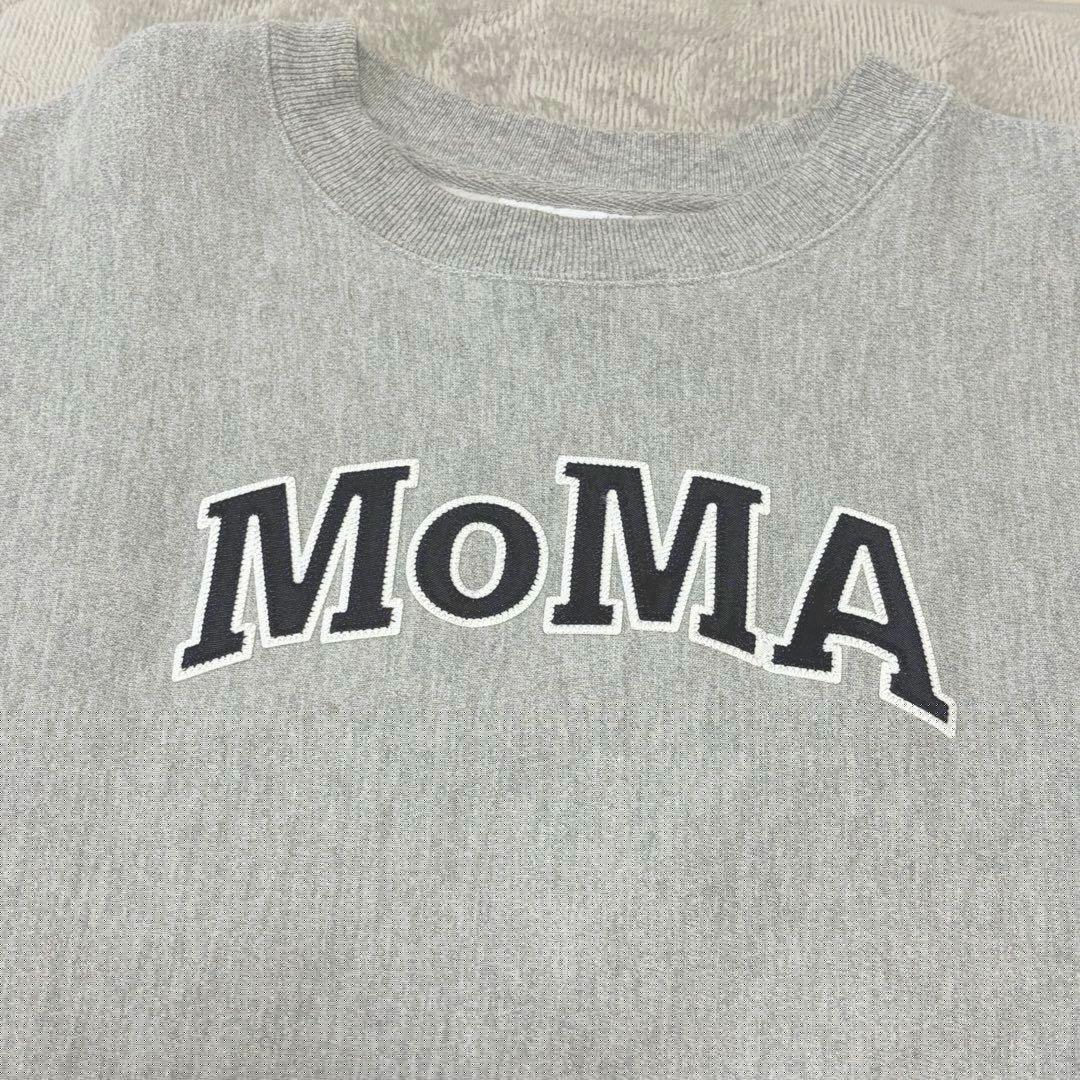 Champion MoMA ロゴ グレー スウェット