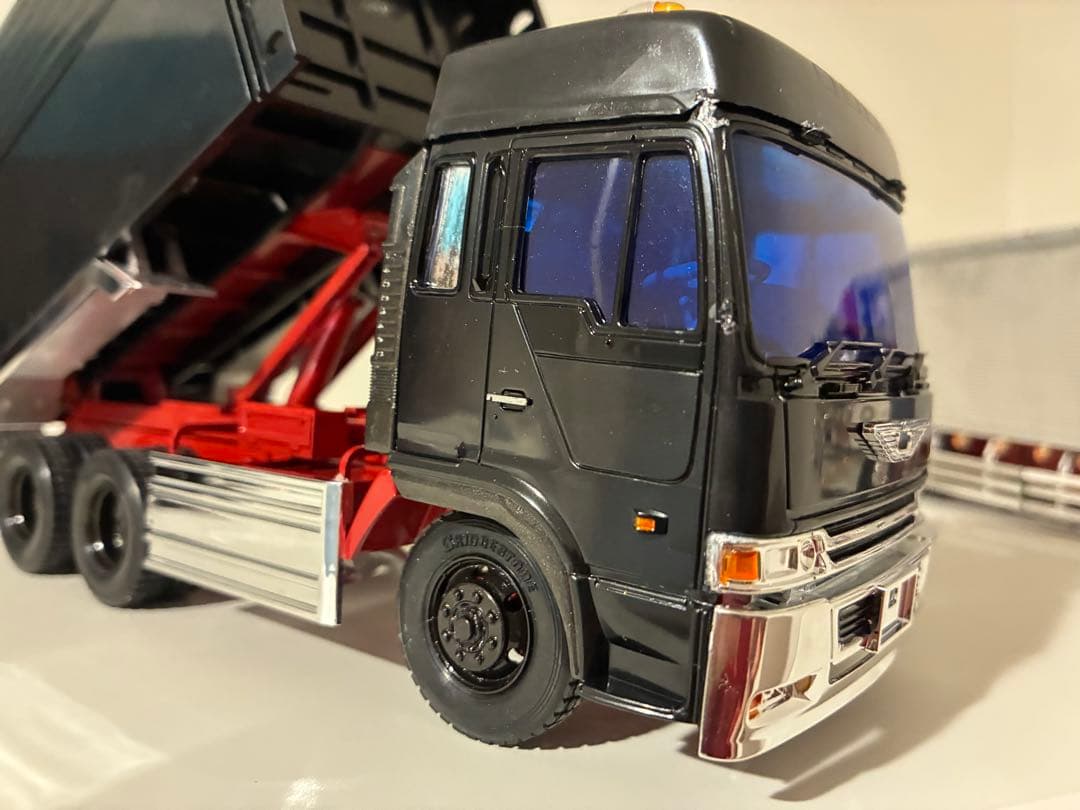 デコトラダンププラモデル二台セット